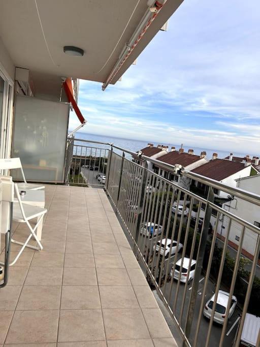 Precioso Apartamento En La Playa Barcelona Кабрера-де-Мар Экстерьер фото