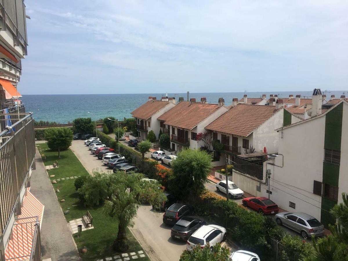Precioso Apartamento En La Playa Barcelona Кабрера-де-Мар Экстерьер фото